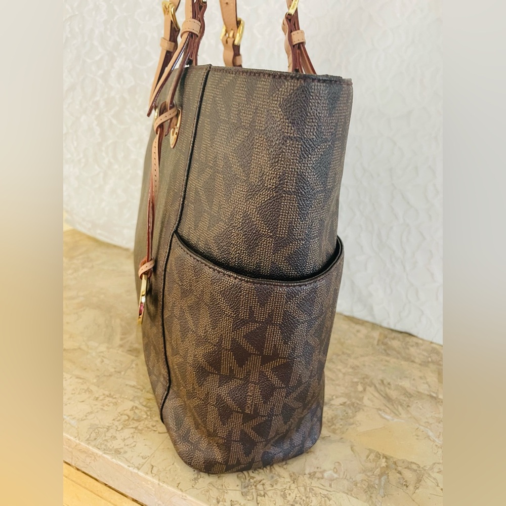 MICHAEL KORS brown logo large Voyager crossgrain leather tote shoulder bag - Picture 5 of 10